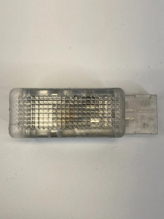 06 VOLKSWAGEN GTI 12-15 PASSAT INTERIOR GLOVE BOX WARNING LIGHT LAMP 6L0947565