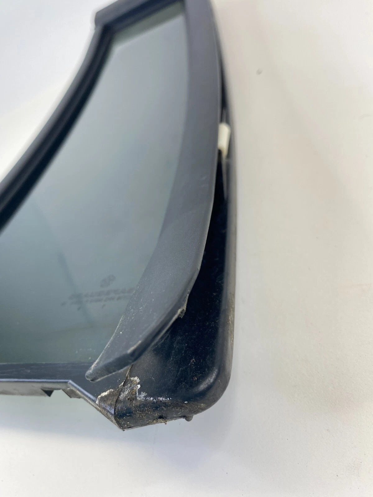 2001-2004 JEEP GRAND CHEROKEE REAR RIGHT SIDE REAR DOOR WINDOW VENT FIXED GLASS