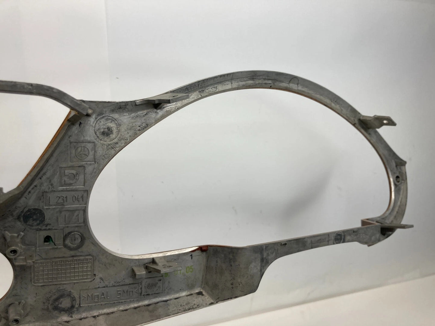 07-11 MERCEDES CLS550 2006 CLS500 DASH PANEL CENTER BEZEL TRIM 2196800171