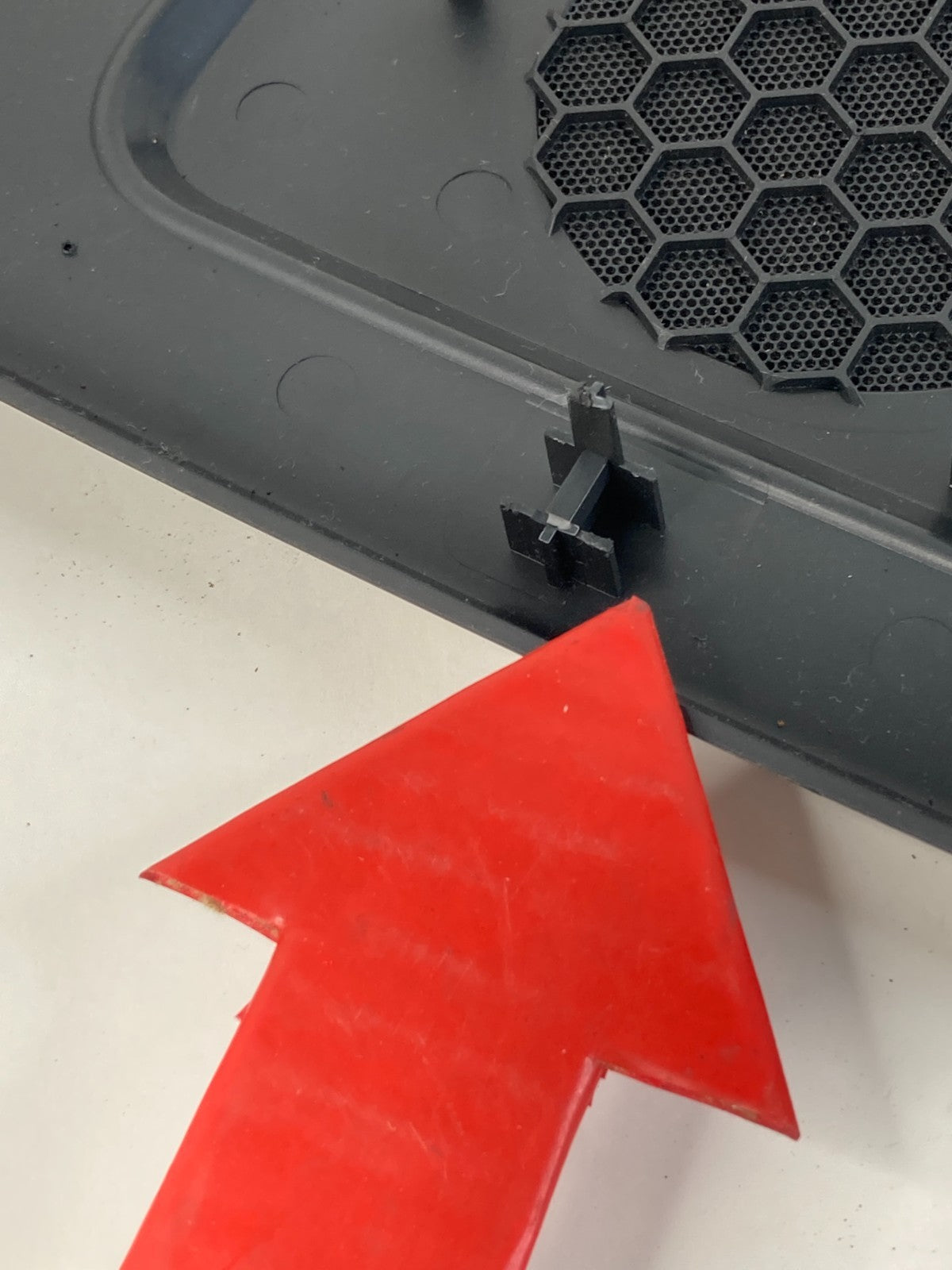 2008-2015 Land Rover LR2 Center Dash Speaker Cover Bezel Trim 6H52-A04441-AE OEM