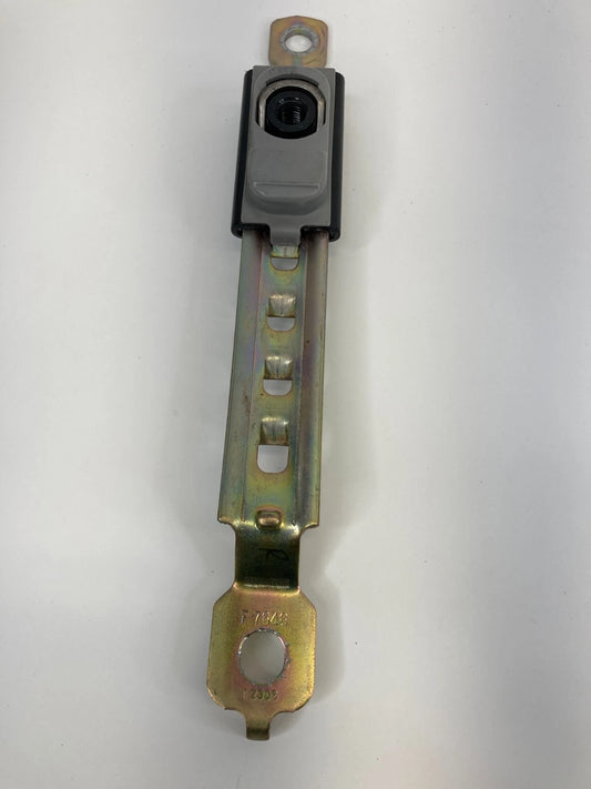 03 04 MITSUBISHI MONTERO SPORT FRONT RIGHT SEAT BELT HEIGHT ADJUSTER BRACKET OEM