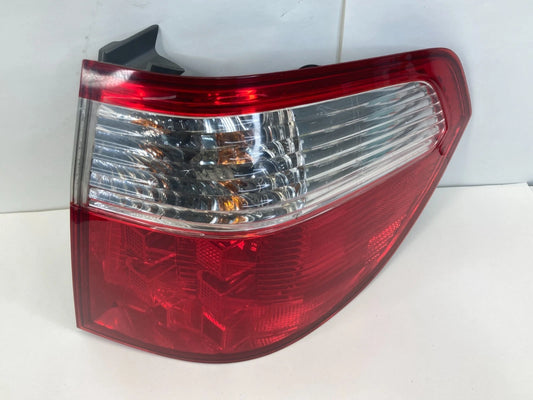 2005-2007 HONDA ODYSSEY RIGHT PASSENGER TAIL LIGHT OUTER TAIL LAMP TAILLIGHT OEM