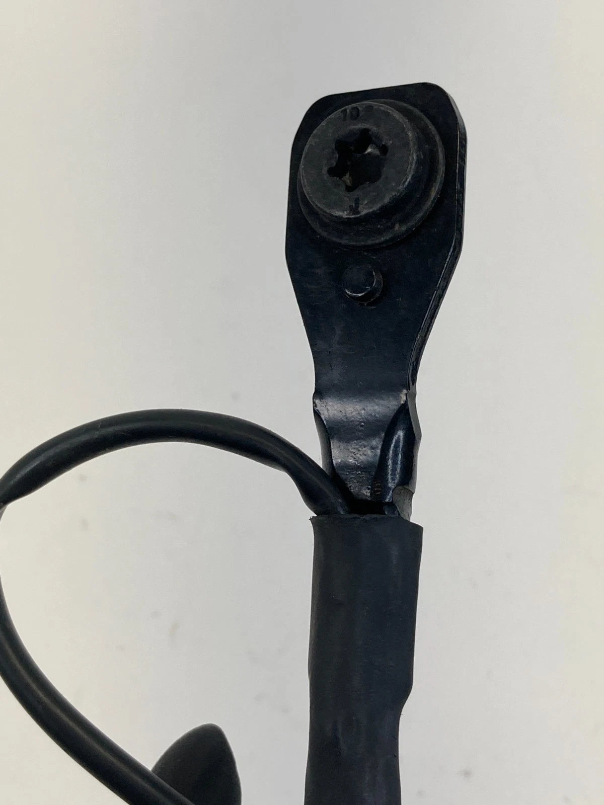 2010-2013 BUICK LACROSSE FRONT LEFT DRIVER SEAT BELT BUCKLE 20912129 OEM
