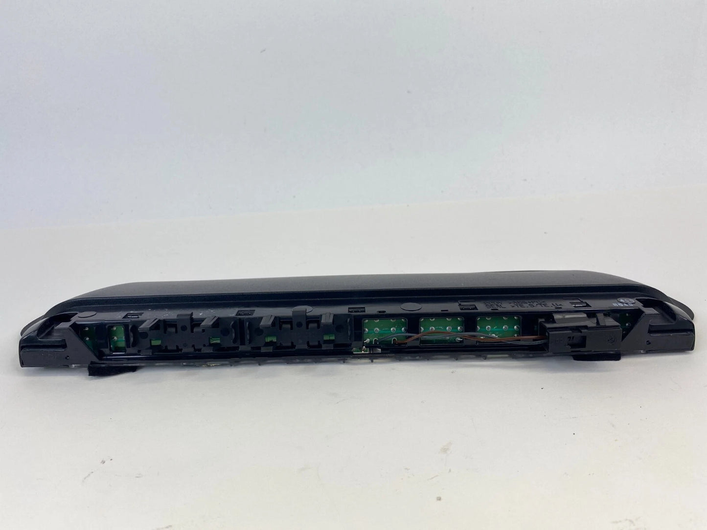 2009 2010 BMW 535I XDRIVE SEDAN 3RD THIRD BRAKE LIGHT HIGH MOUNTED STOP LAMP OEM