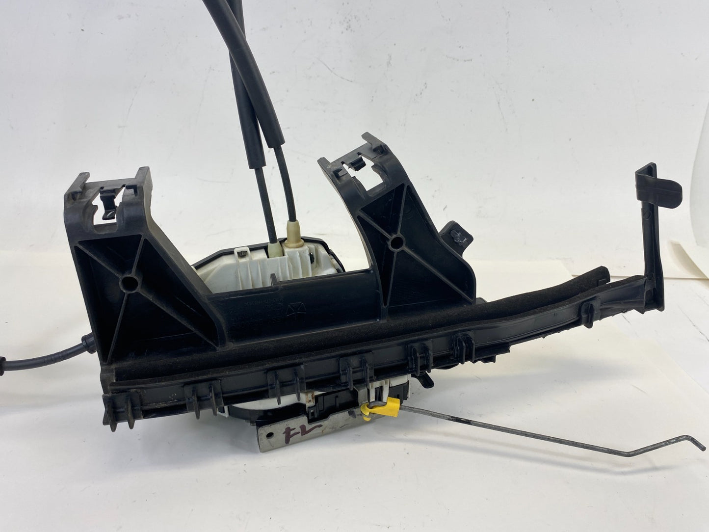 2015-2017 Chrysler 200 Front Left Door Lock Latch Release Actuator 04589913AE