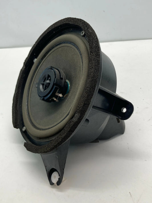 1998-2000 VOLVO V70 REAR LEFT SIDE DOOR LOUDSPEAKER SPEAKER AUDIO 3533622 OEM