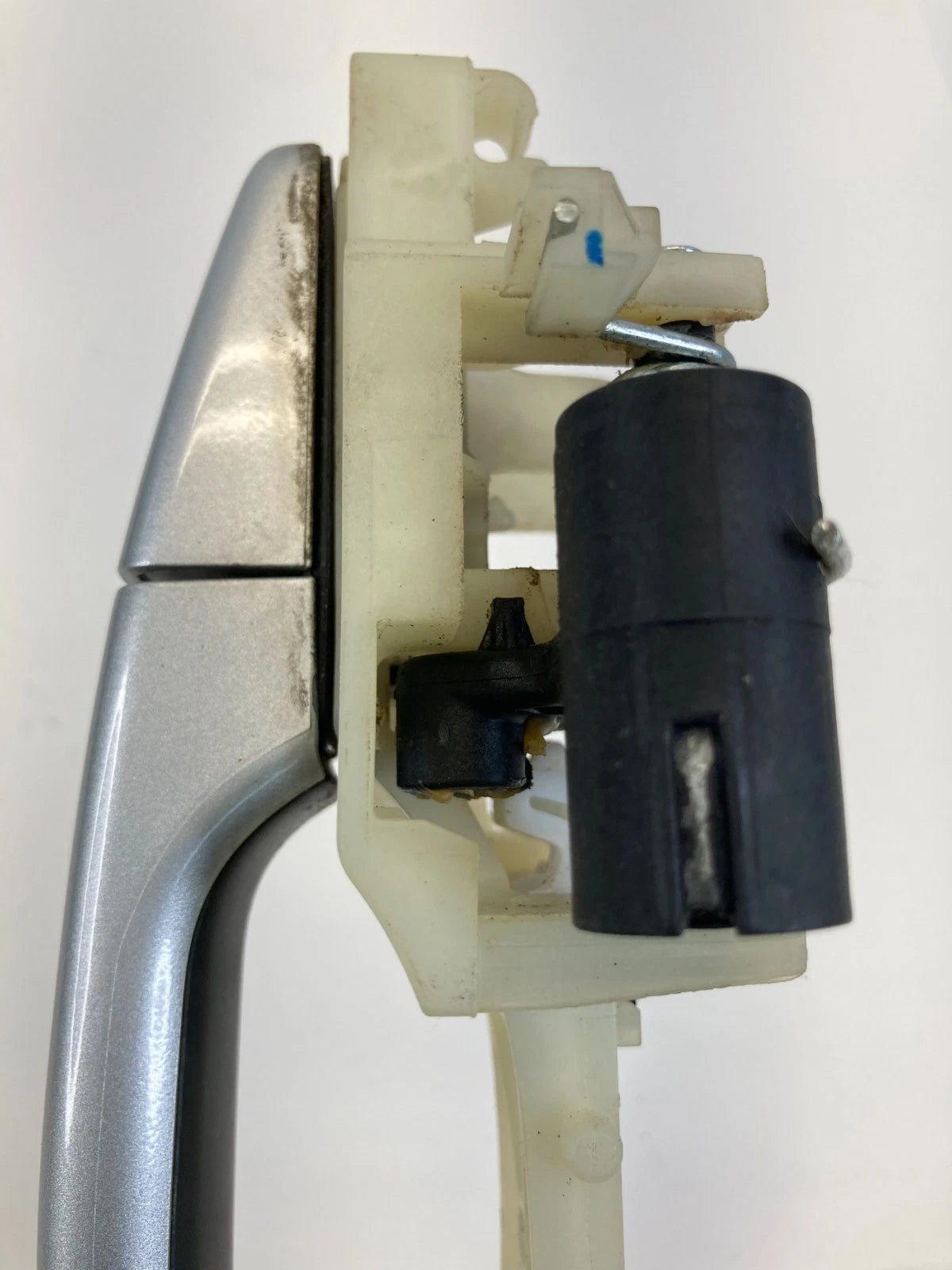 2014-2019 KIA SOUL WAGON REAR LEFT BACK EXTERIOR DOOR HANDLE ASSEMBLY OEM