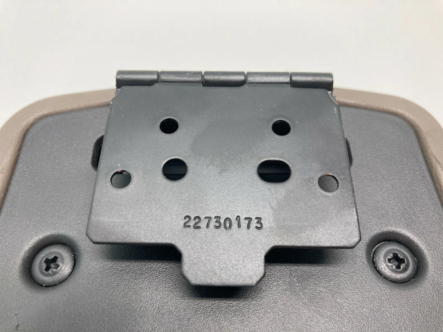 2006-2008 CHEVROLET MALIBU CENTER CONSOLE ARMREST ARM REST LID DOOR COVER OEM