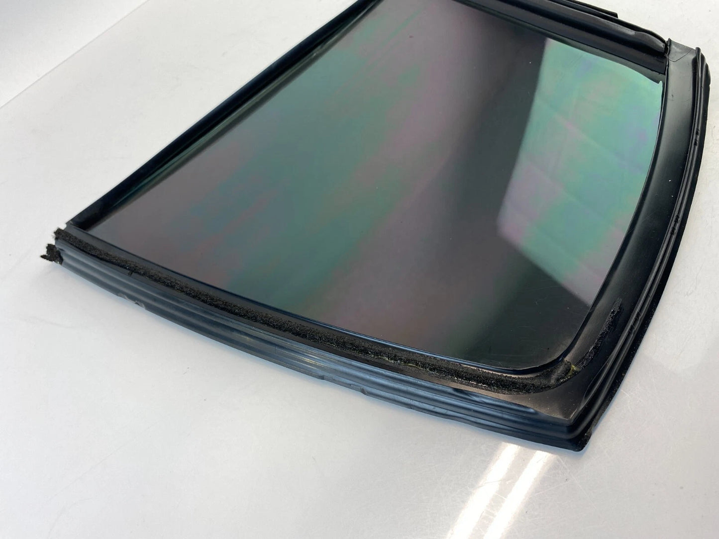 2010-2014 SUBARU LEGACY SEDAN REAR LEFT DRIVER SIDE QUARTER VENT WINDOW GLASS