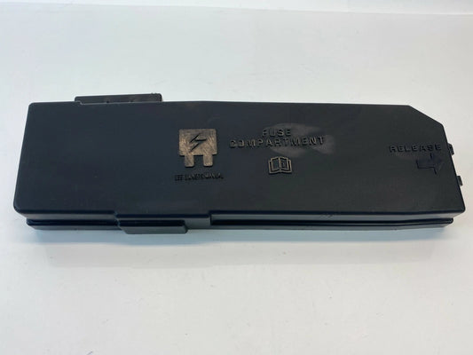 2005 2006 2007 MERCURY MARINER 3.0L ENGINE COMPARTMENT FUSE BOX LID COVER OEM