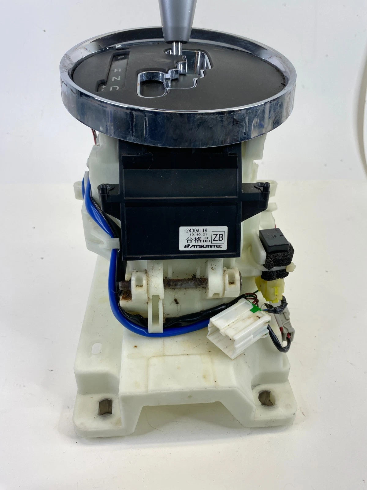 2011-2017 Outlander Sport Automatic Transmission Gear Shifter Selector 2400A118