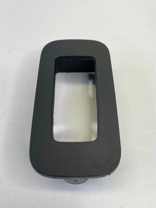 2007-2010 DODGE CHARGER RIGHT PASSENGER DOOR WINDOW SWITCH COVER BEZEL 100010774