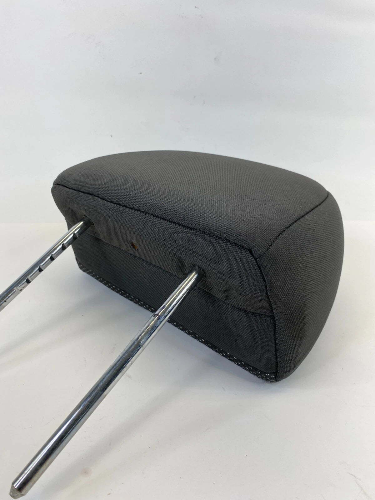 2009-2011 CHEVROLET AVEO FRONT LEFT DRIVER SIDE SEAT HEADREST HEAD REST OEM