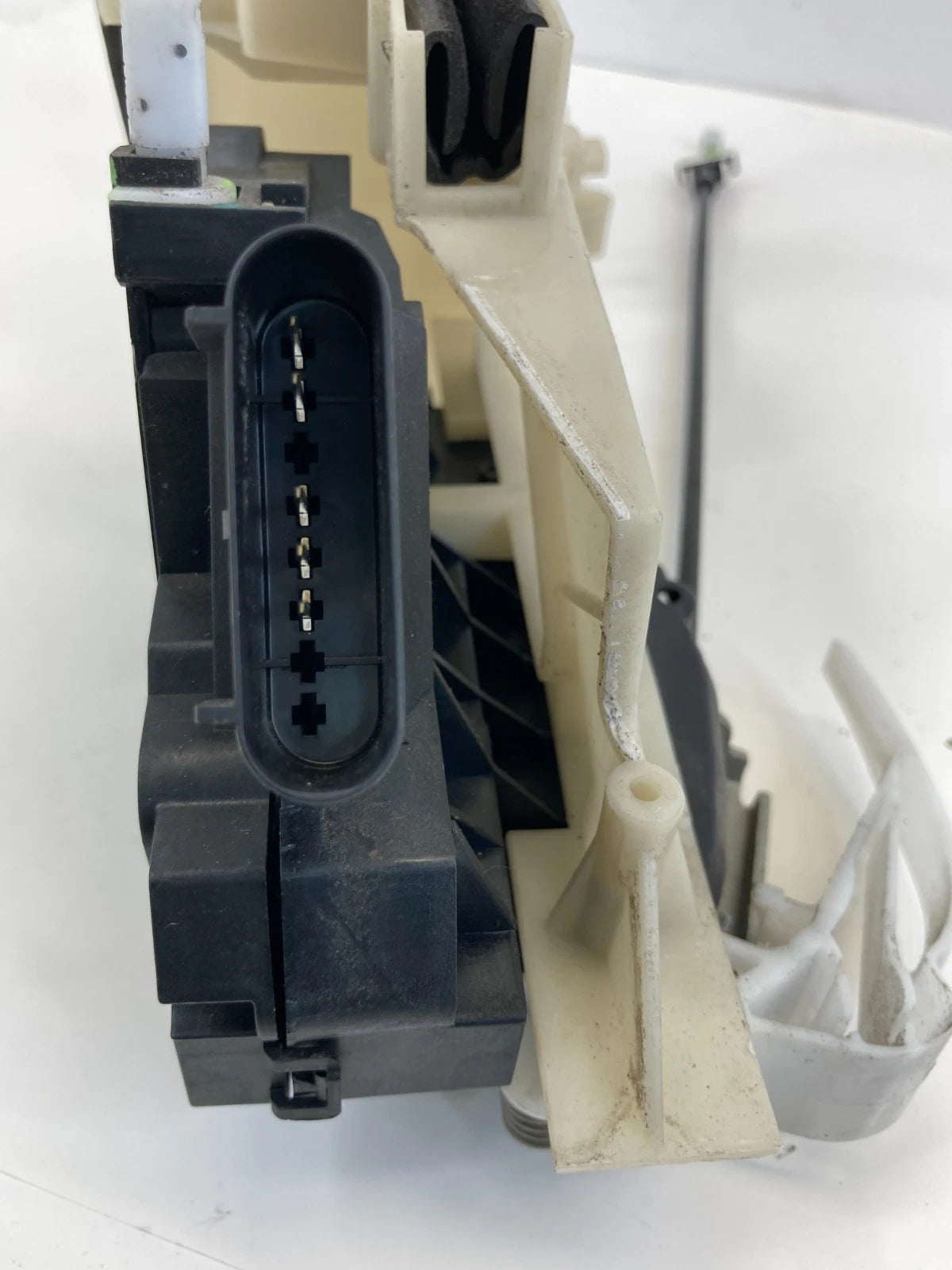 2013-2016 FORD C-MAX REAR LH DOOR LOCK LATCH ACTUATOR OEM FACTORY CM5A-A26413-CA