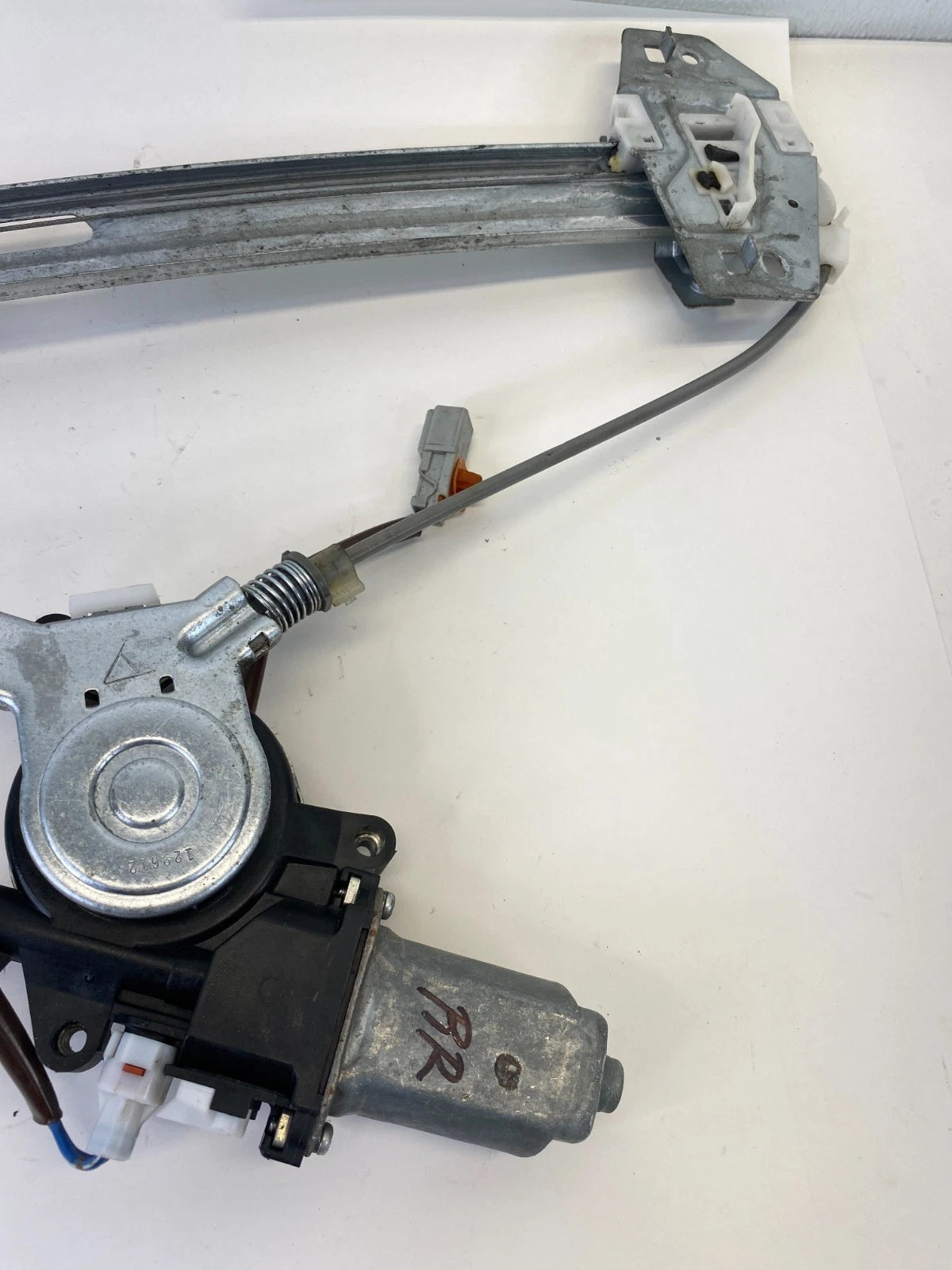 2003-2008 HONDA PILOT REAR RIGHT SIDE DOOR POWER WINDOW MOTOR W / REGULATOR OEM