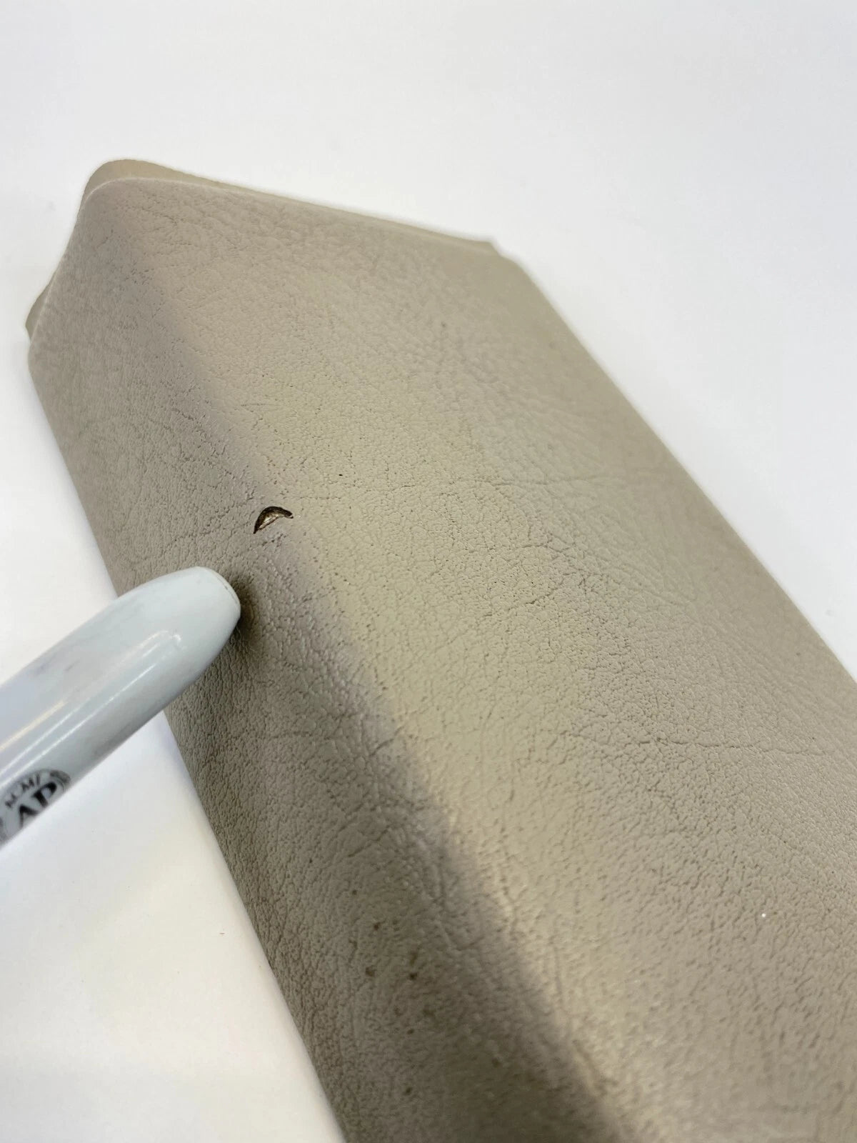 2005 2006 05 06 KIA SORENTO REAR RIGHT SIDE DOOR PANEL ARMREST ARM REST OEM