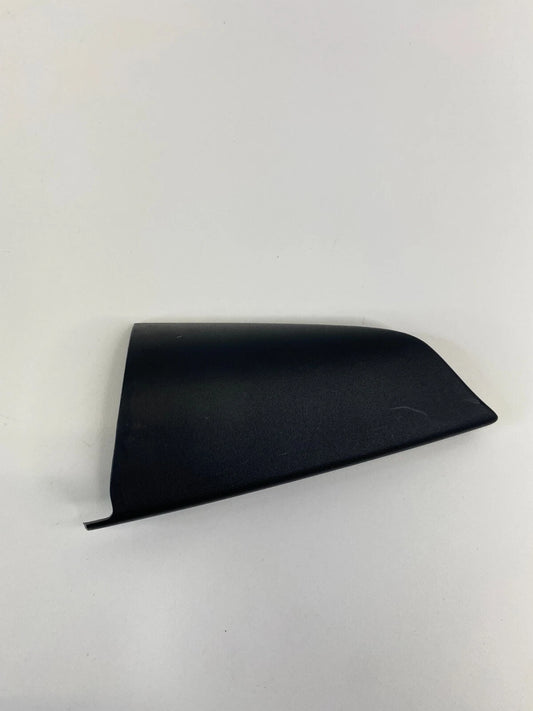 06-13 AUDI A3 FRONT RIGHT DOOR INTERIOR CORNER COVER TRIANGLE TRIM 8P4-857-506