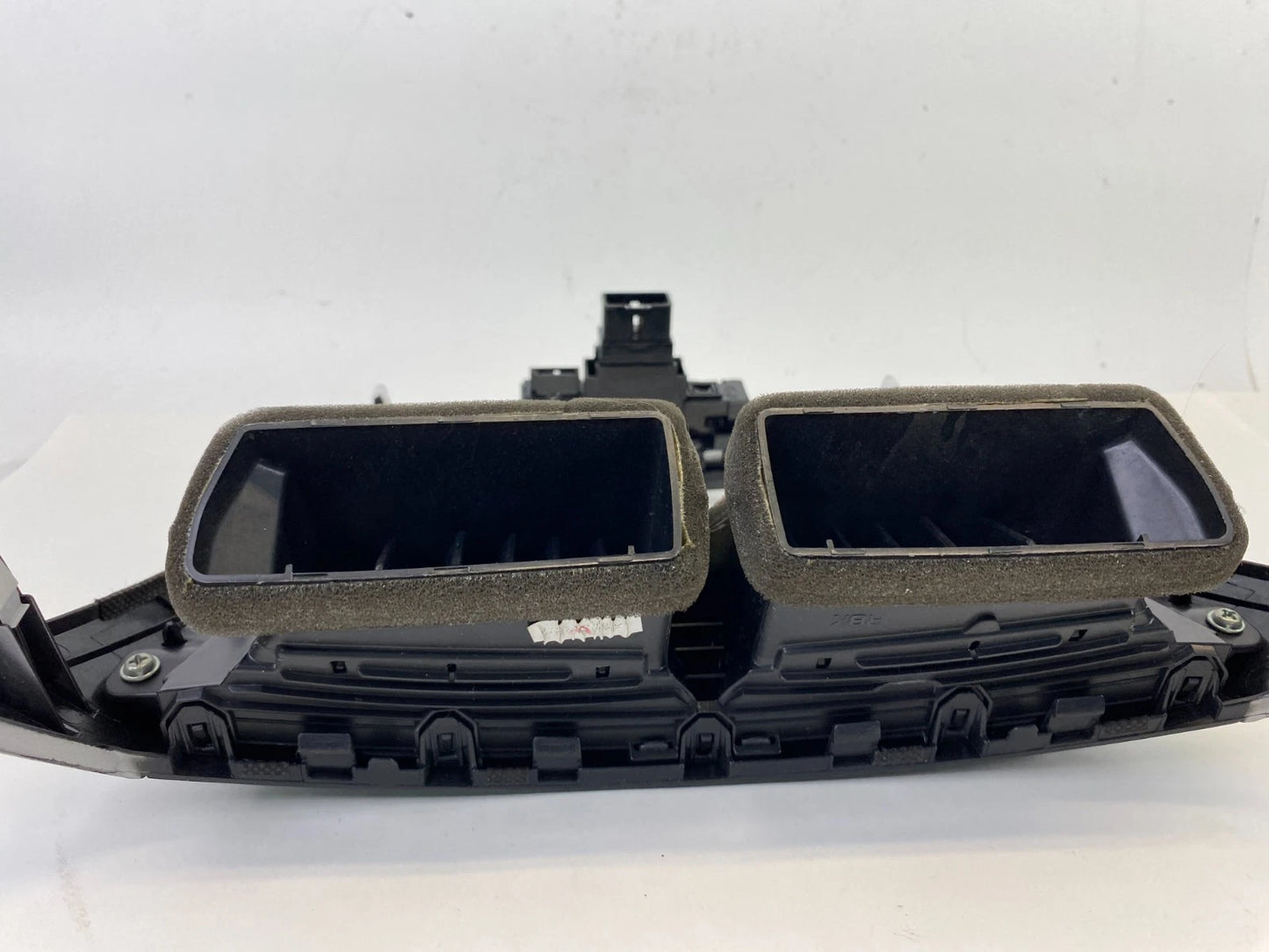 2012-2017 HYUNDAI ACCENT DASH RADIO BEZEL TRIM W/ AIR VENTS HAZARD SWITCH BUTTON