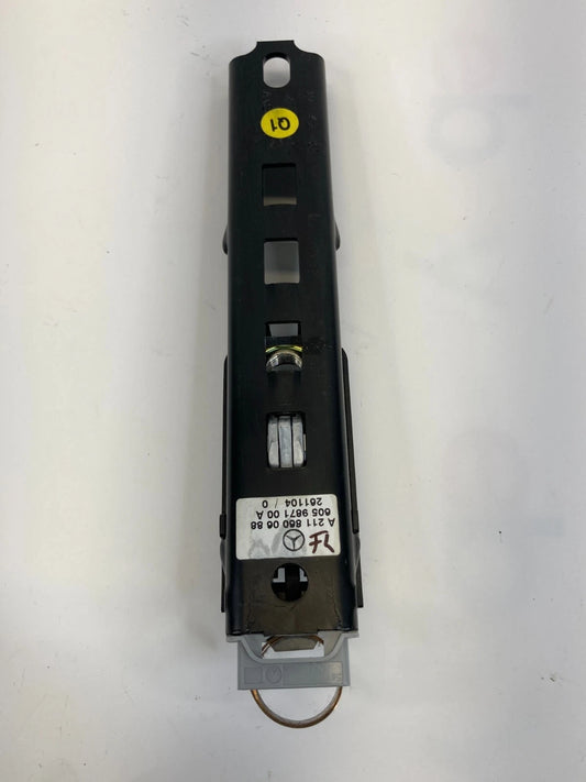 06 07 MERCEDES-BENZ ML500 FRONT LEFT SIDE SEAT BELT HEIGHT ADJUSTER A2118600688
