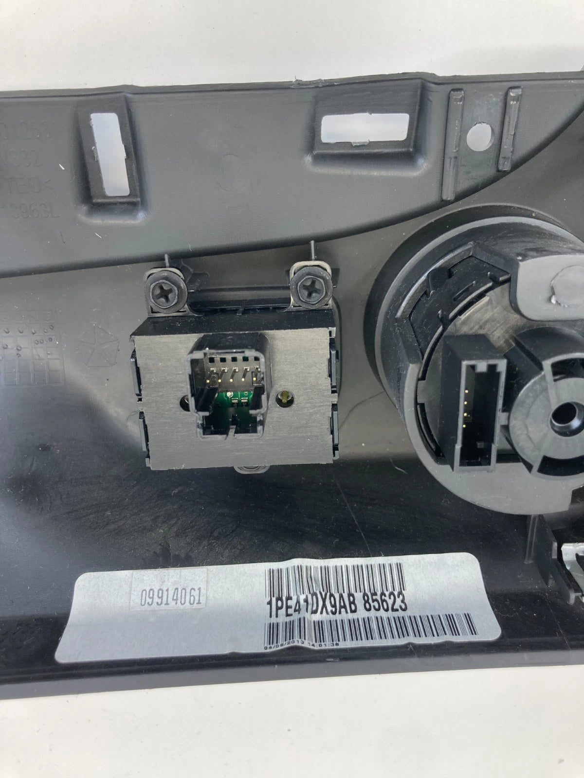 2011-2016 CHRYSLER TOWN & COUNTRY HEADLIGHT DIMMER SWITCH BEZEL OEM 1PE41DX9AB