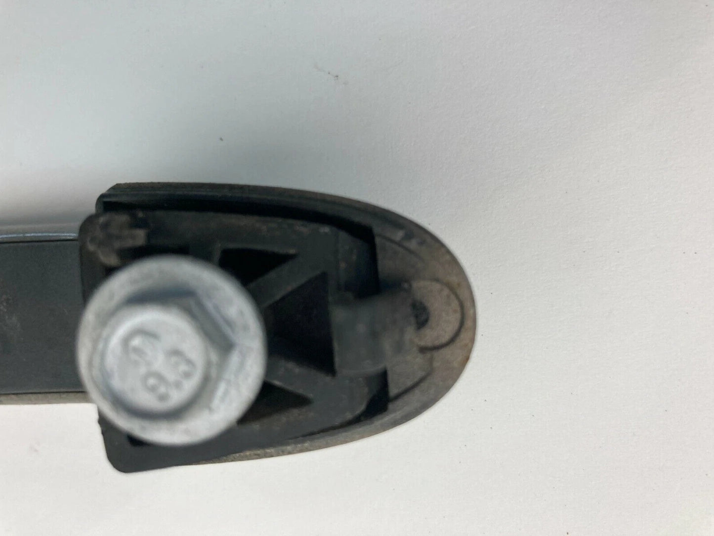 2006 2007 CHEVY CHEVROLET IMPALA REAR LEFT SIDE EXTERIOR OUTER DOOR HANDLE OEM