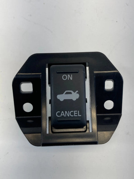 2006-2013 INFINITI M35 M45 G37 REAR TRUNK RELEASE OPEN CONTROL SWITCH BUTTOM