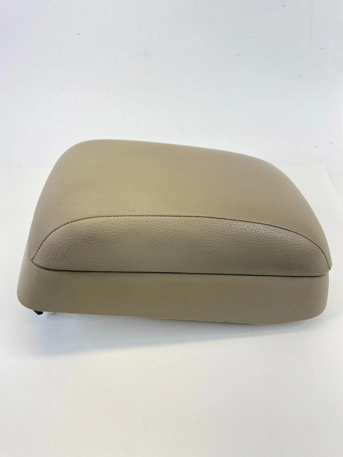 2011 2012 11 12 HYUNDAI SANTA FE CENTER CONSOLE ARMREST LID W/ STORAGE OEM