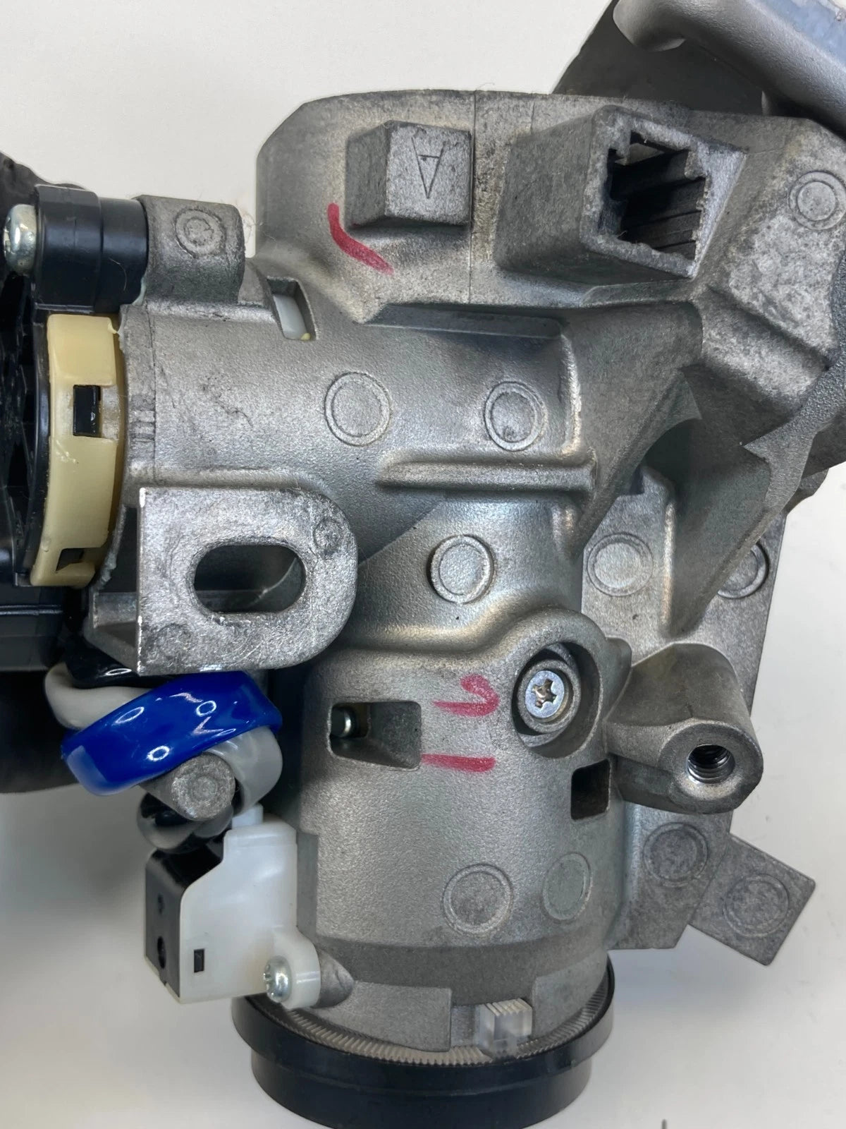 2011-2013 Outlander Sport 2.0L L4 CVT Ignition Switch Lock Cylinder W/ Key OEM