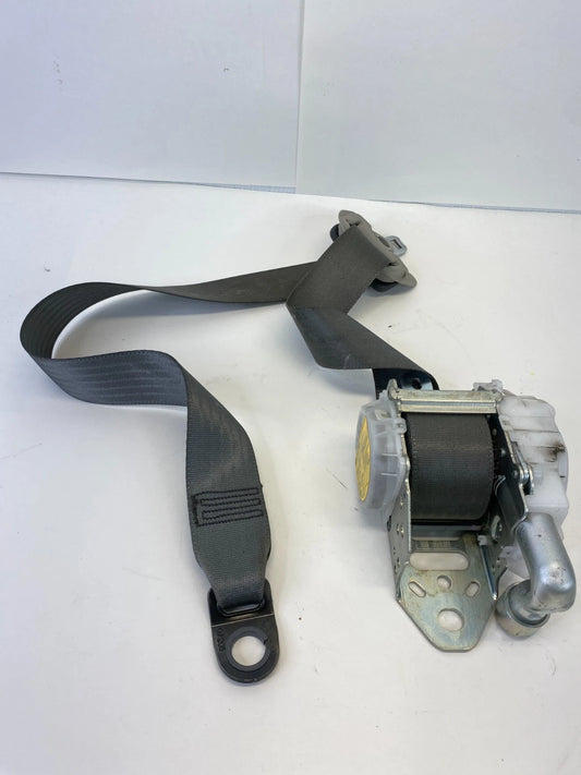 10-15 TOYOTA PRIUS FRONT RIGHT PASSENGER SEAT BELT RETRACTOR GRAY 7S8560-P OEM