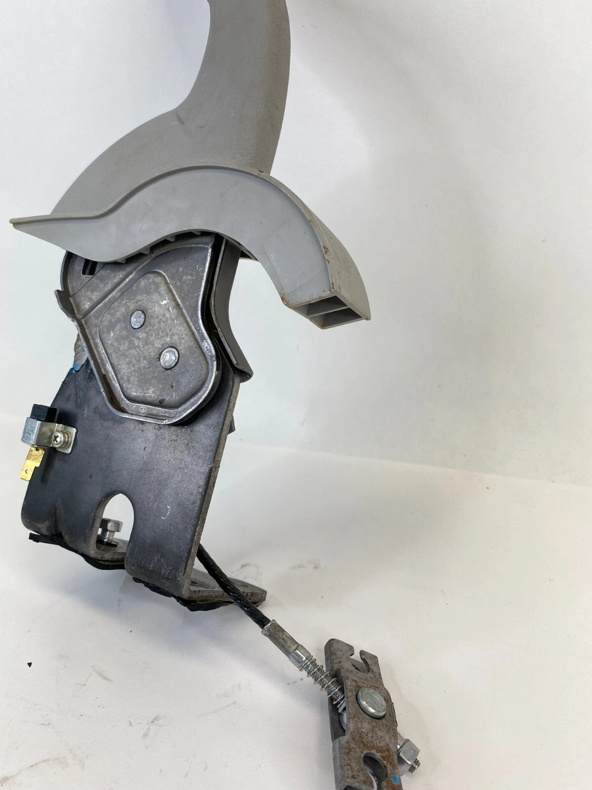 2006 2007 HYUNDAI SONATA 2.4L EMERGENCY PARKING BRAKE HANDLE LEVER ASSEMBLY OEM