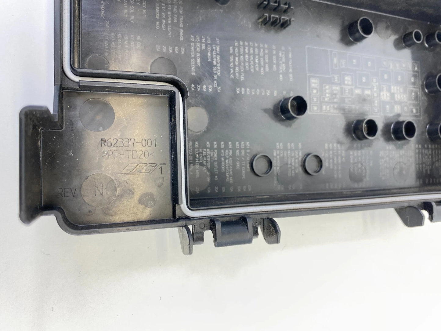 2009 2010 DODGE JOURNEY 3.5L A/T ENGINE FUSE RELAY BOX COVER CAP LID R62337-001