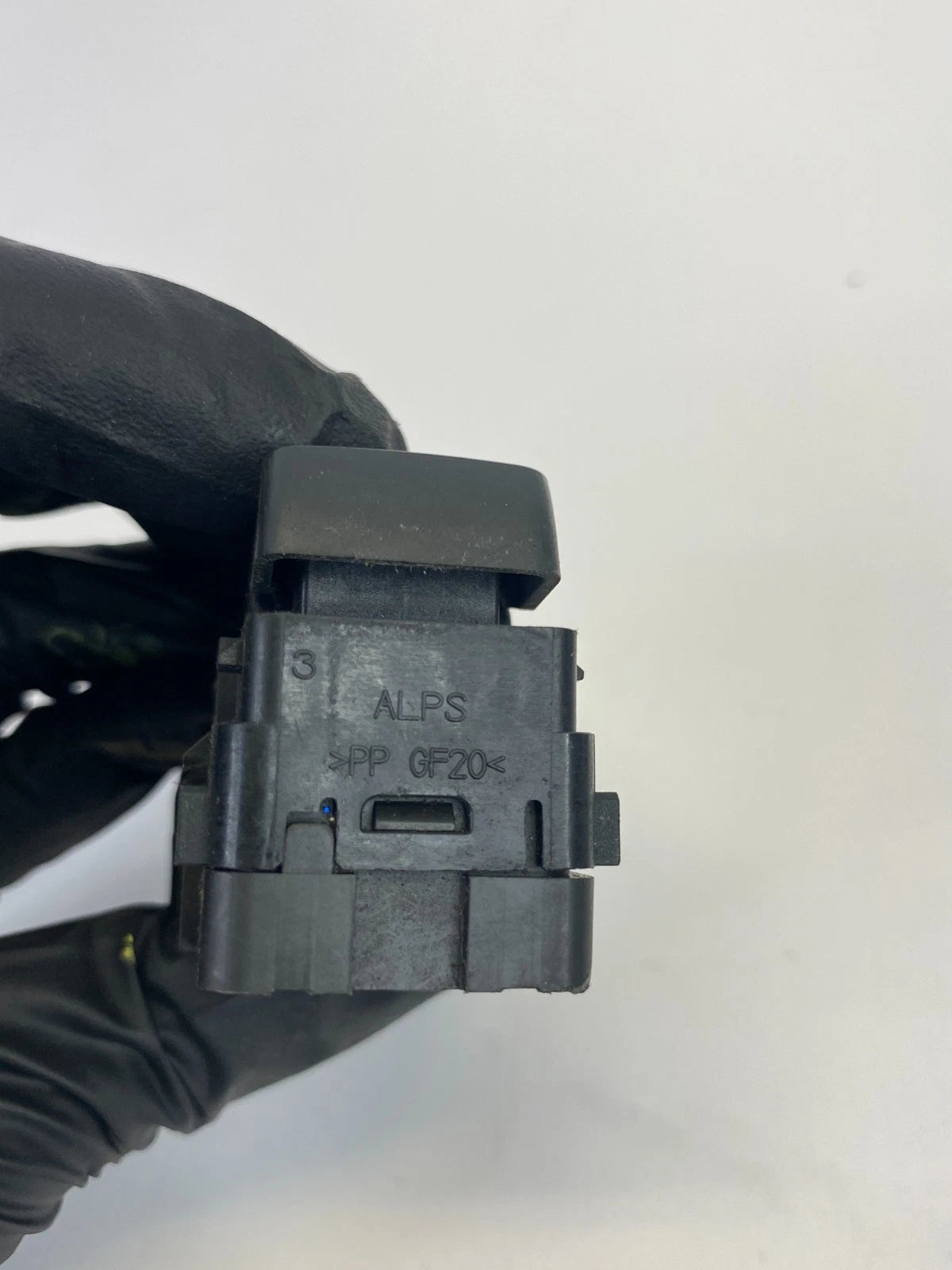2010-2017 CHEVROLET EQUINOX FRONT LEFT SEAT POWER LUMBAR CONTROL SWITCH