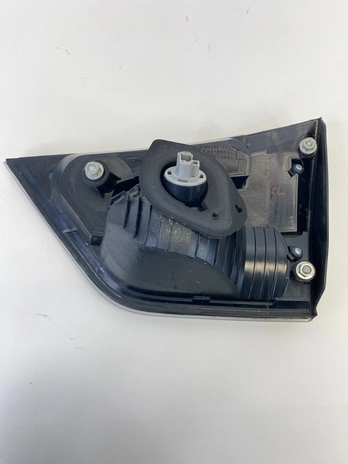 2007-2012 MITSUBISHI OUTLANDER ON LIFT GATE LEFT SIDE INNER TAILLIGHT TAIL LAMP