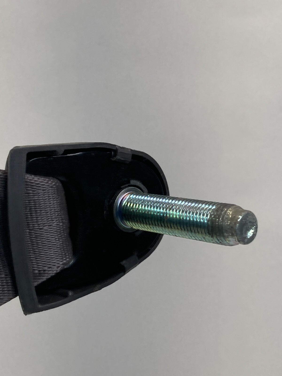 2006-2011 Kia Rio Rio5 Front Right Passenger Side Seat Belt Retractor Assembly