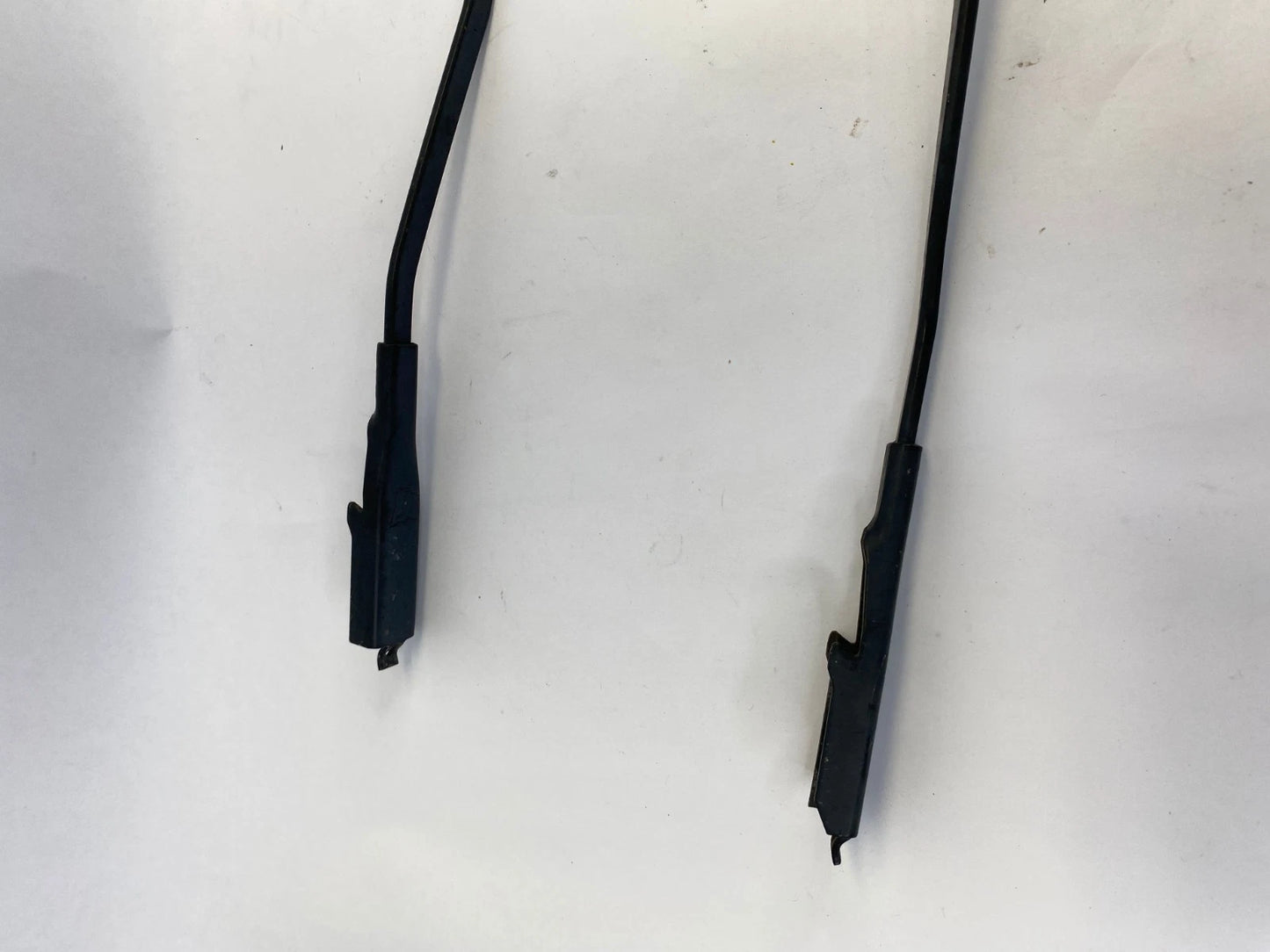 2012-2018 FORD FOCUS FRONT WINDSHIELD WIPER ARMS PAIR DRIVER PASSENGER SIDES OEM