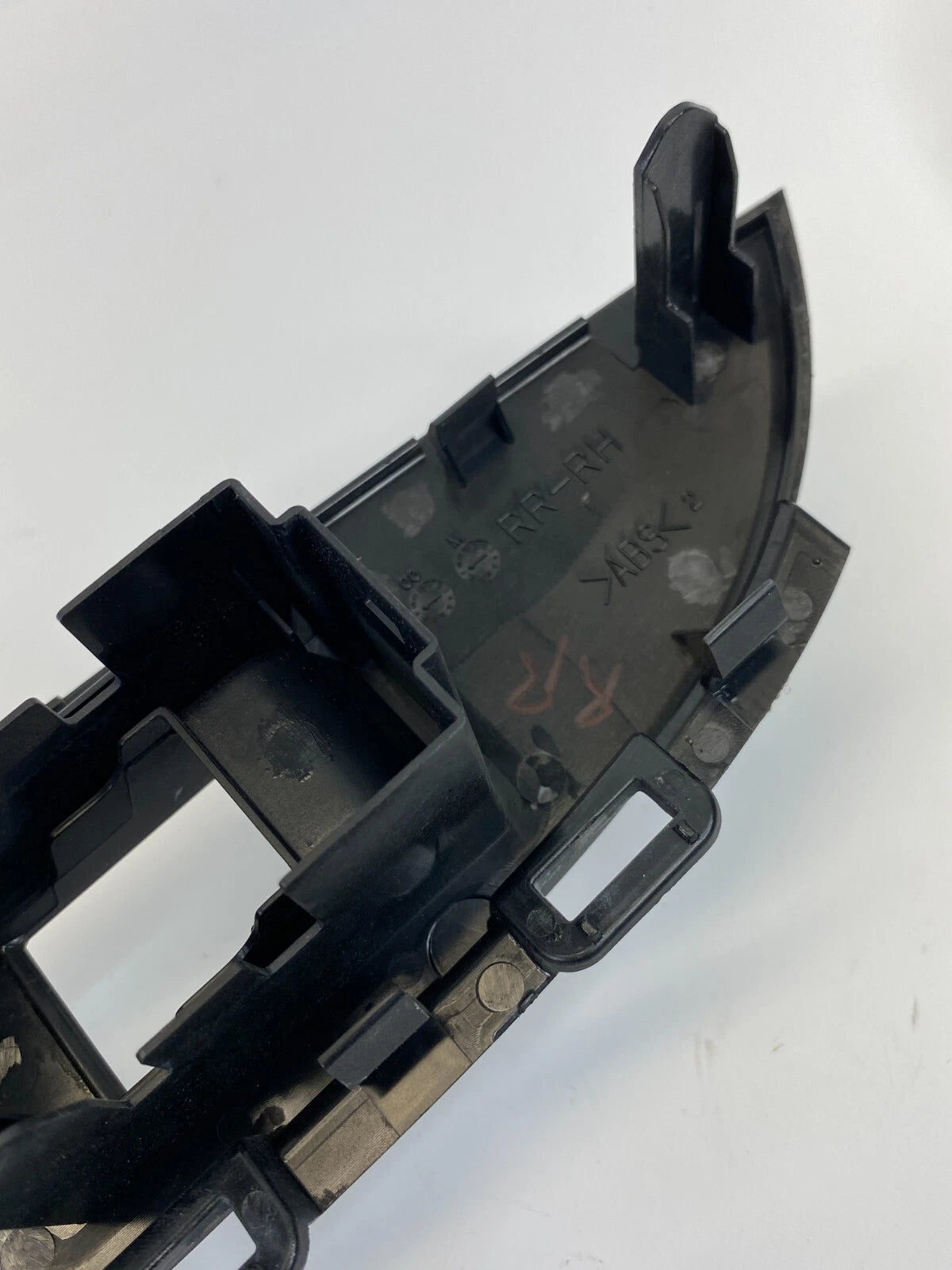 2010-2015 TOYOTA PRIUS REAR RIGHT SIDE DOOR POWER WINDOW SWITCH BEZEL 7427147060