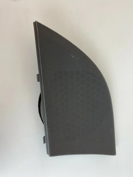 05-10 HONDA ODYSSEY REAR RIGHT QUARTER SPEAKER COVER GRILLE 84612-SHJ-A010 OEM