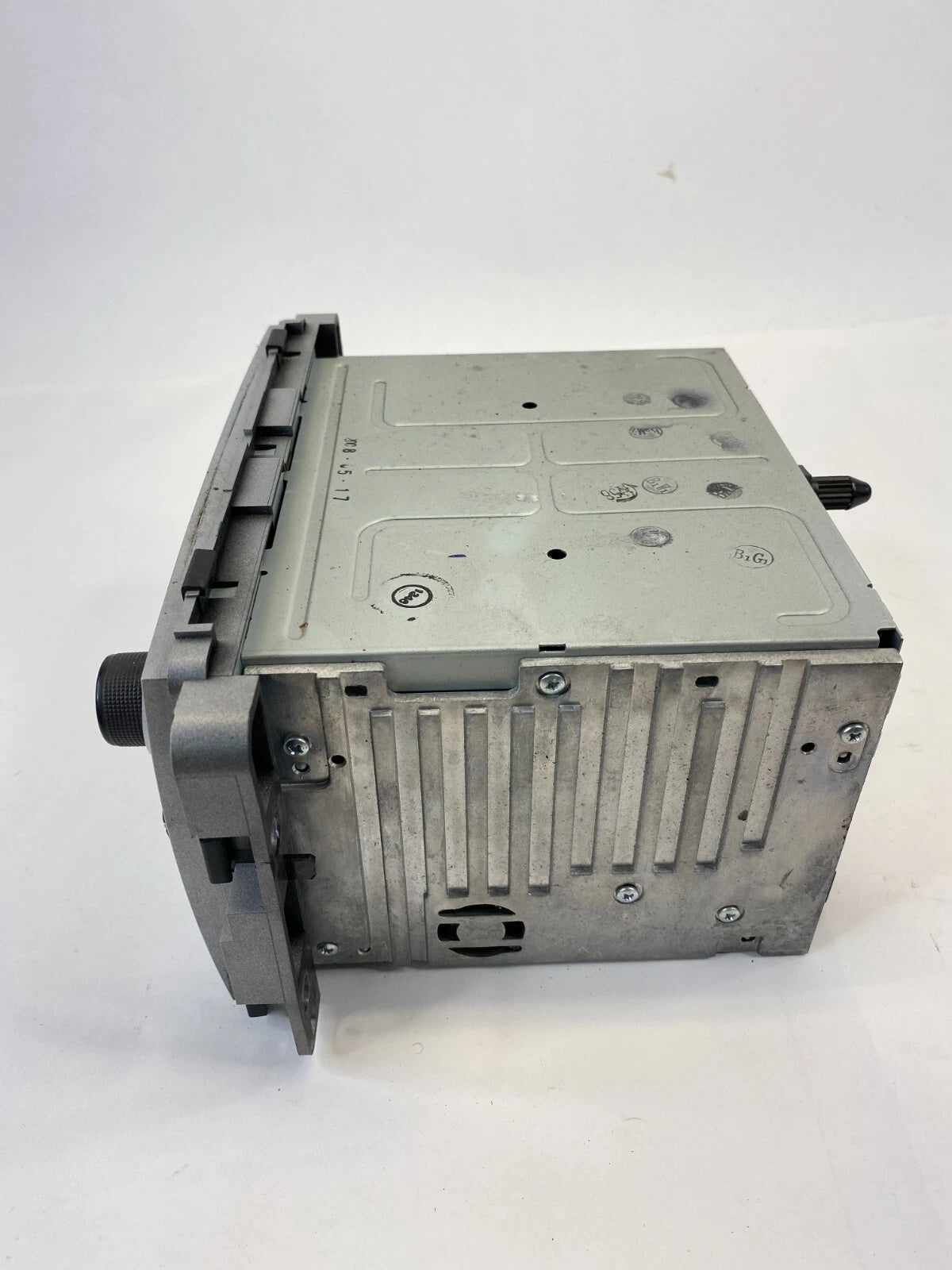2009 CHEVROLET EQUINOX RADIO AM FM CD RECEIVER AUX PLAYER ASSEMBLY 25994582 OEM
