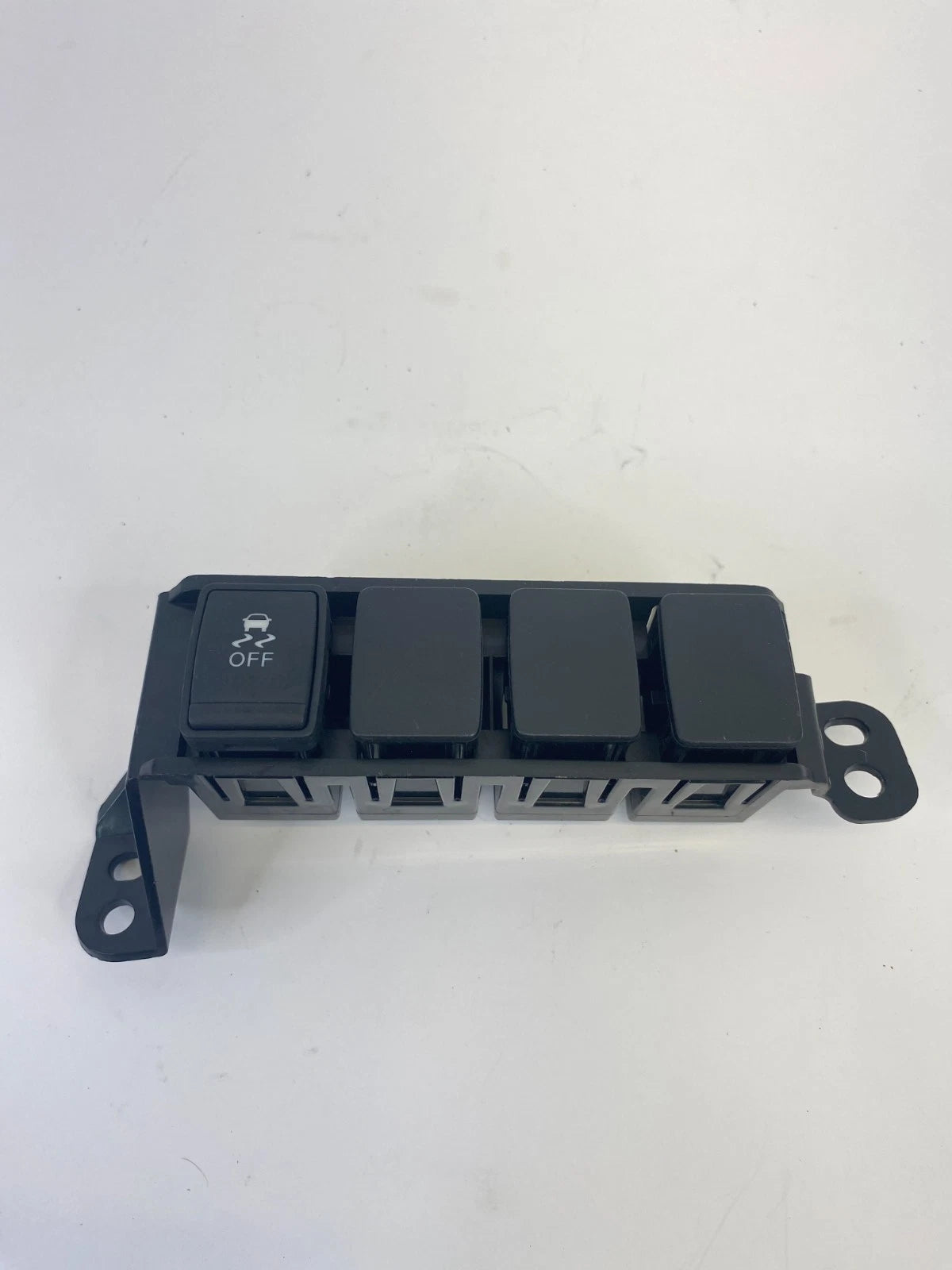 2013-2020 NISSAN PATHFINDER TRACTION CONTROL BUTTON SWITCH W/ FILLER COVER TRIM