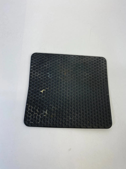 2001-2005 PONTIAC GRAND AM FRONT CENTER CONSOLE RUBBER MAT INSERT 22628956 OEM