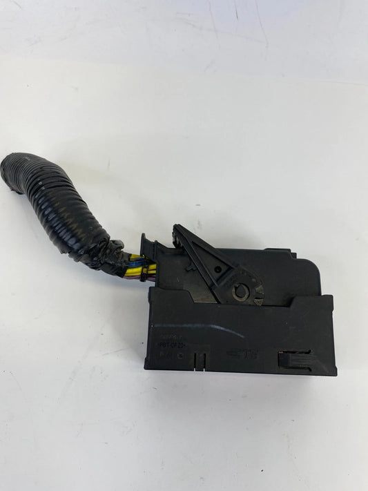 2014-2016 FORD FUSION 1.5L FWD ABS PUMP BRAKE PLUG CONNECTOR RELAY 2141954-1 OEM