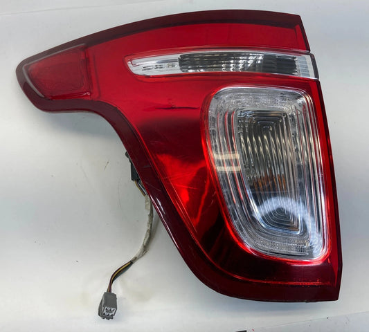 11-15 FORD EXPLORER 13-15 INTERCEPTOR UTILITY LEFT DRIVER TAIL LIGHT TAILLIGHT