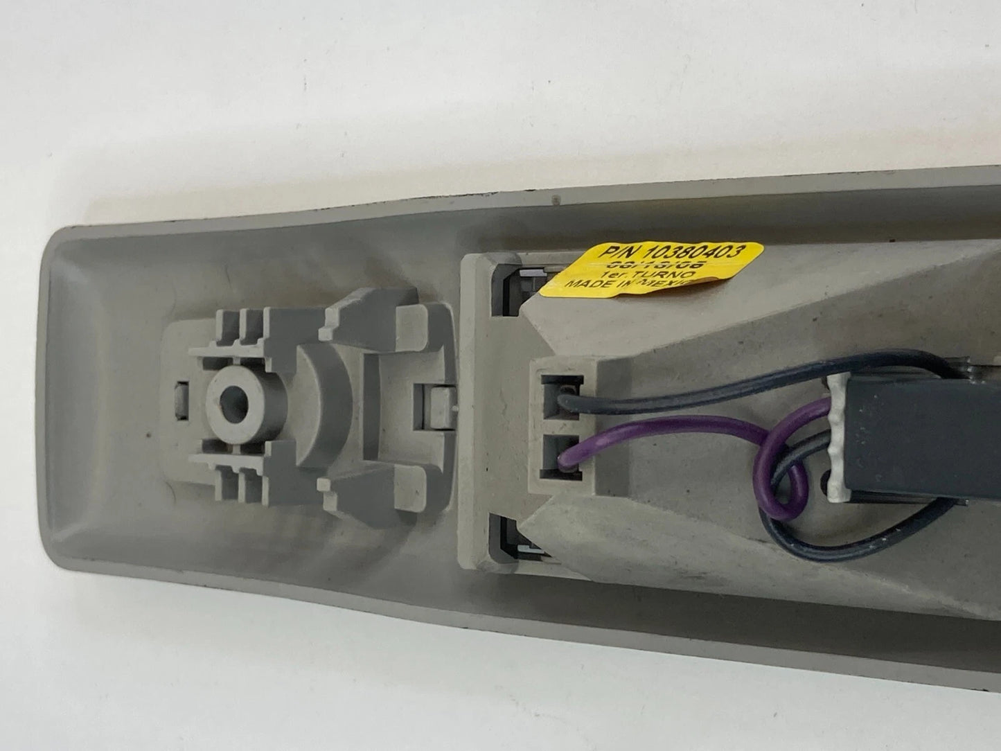 2005 2006 2007 BUICK TERRAZA REAR LEFT SIDE READING DOME LIGHT LAMP 10380403 OEM