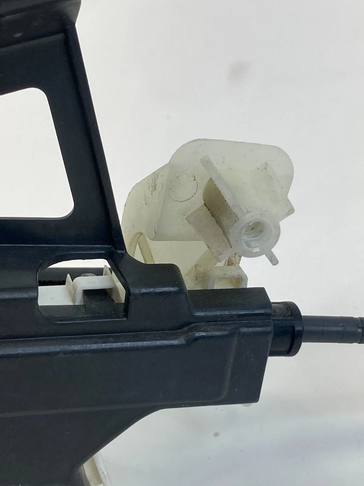 13 14 15 16 Dodge Dart Rear Left Side Door Lock Latch Actuator P68175237AA OEM