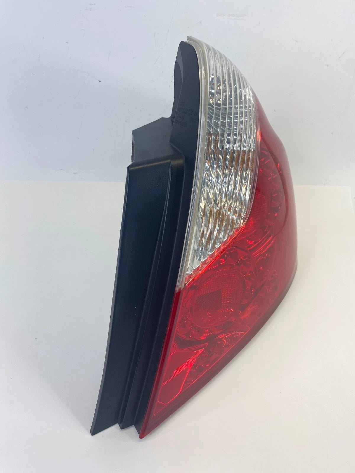 2006 2007 INFINITI M35 REAR RIGHT PASSENGER OUTER TAILLIGHT TAIL LAMP 220-63788
