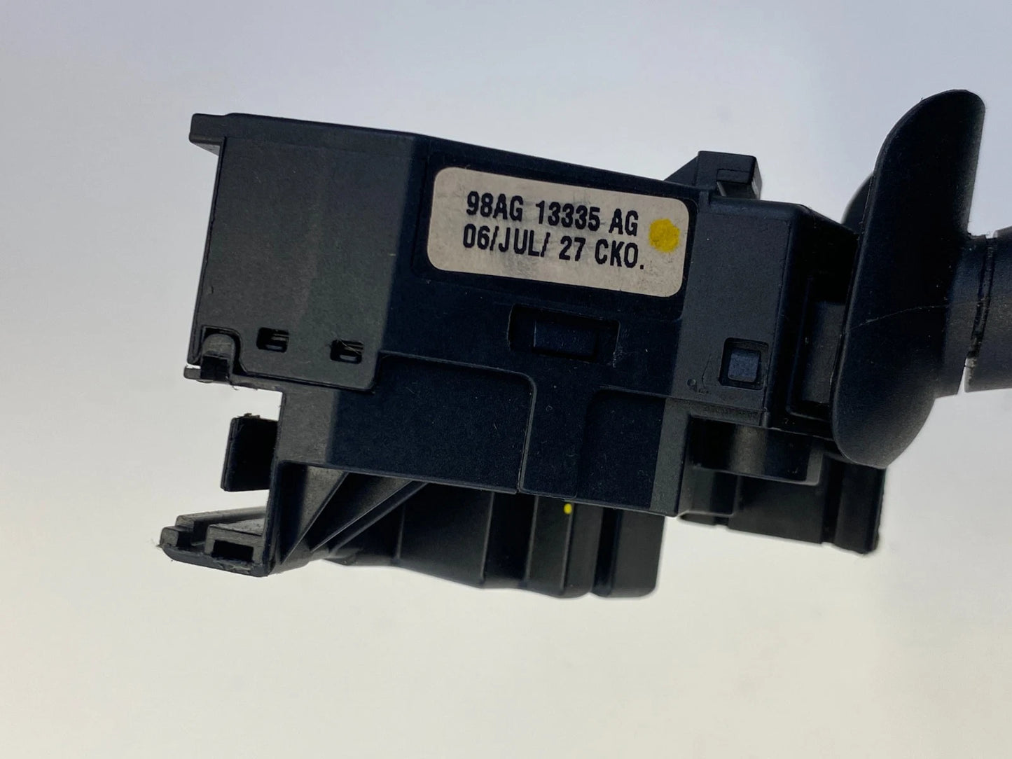 2000-2007 FORD FOCUS TURN SIGNAL SWITCH STALK INDICATOR 98AG-13335-AG OEM