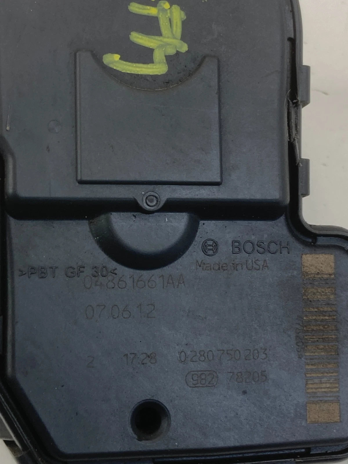 2007-2012 JEEP LIBERTY AIR INTAKE THROTTLE BODY BOSCH OEM FACTORY 04861661AA