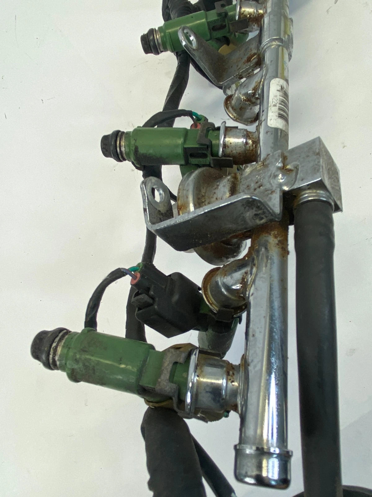 2003-2005 JAGUAR S-TYPE SEDAN 3.0L GAS FUEL RAIL LINE ASSEMBLY 2R8E-AC OEM