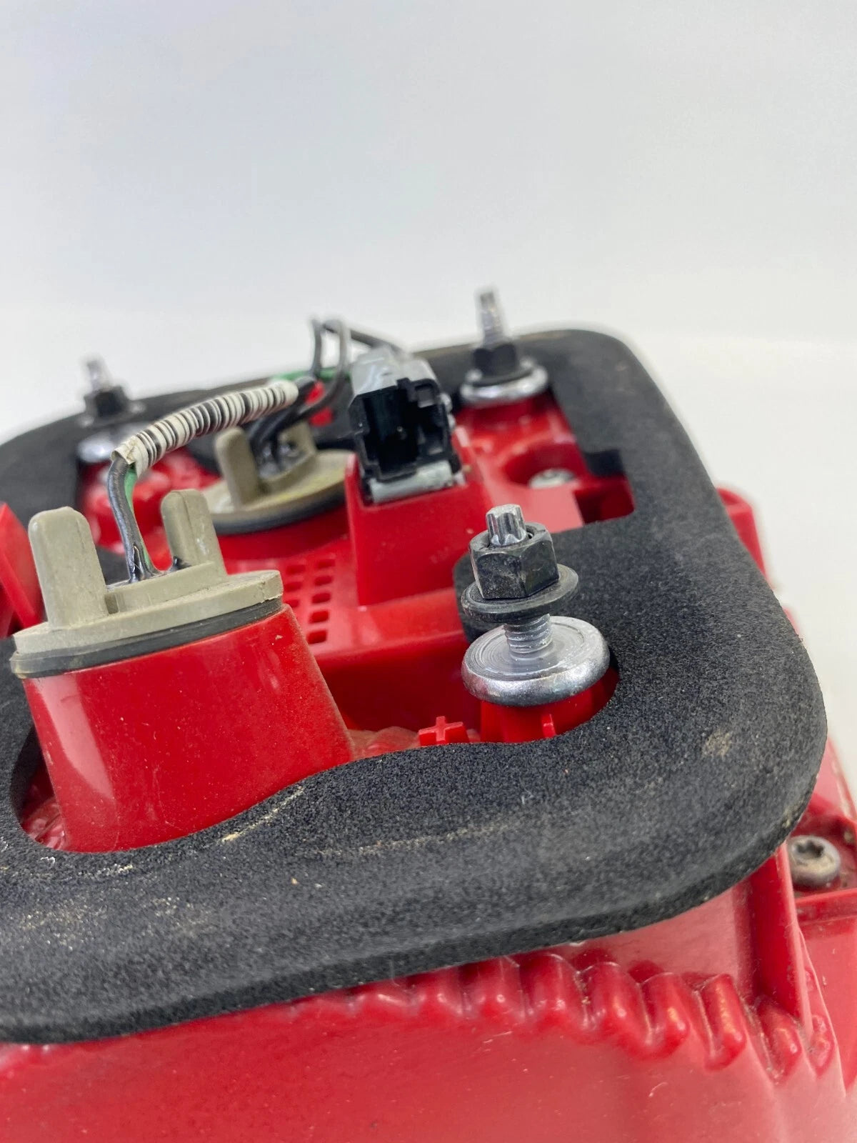 2013-2015 CHEVY MALIBU REAR RIGHT SIDE TAIL LIGHT INNER TAILLIGHT BRAKE LAMP OEM