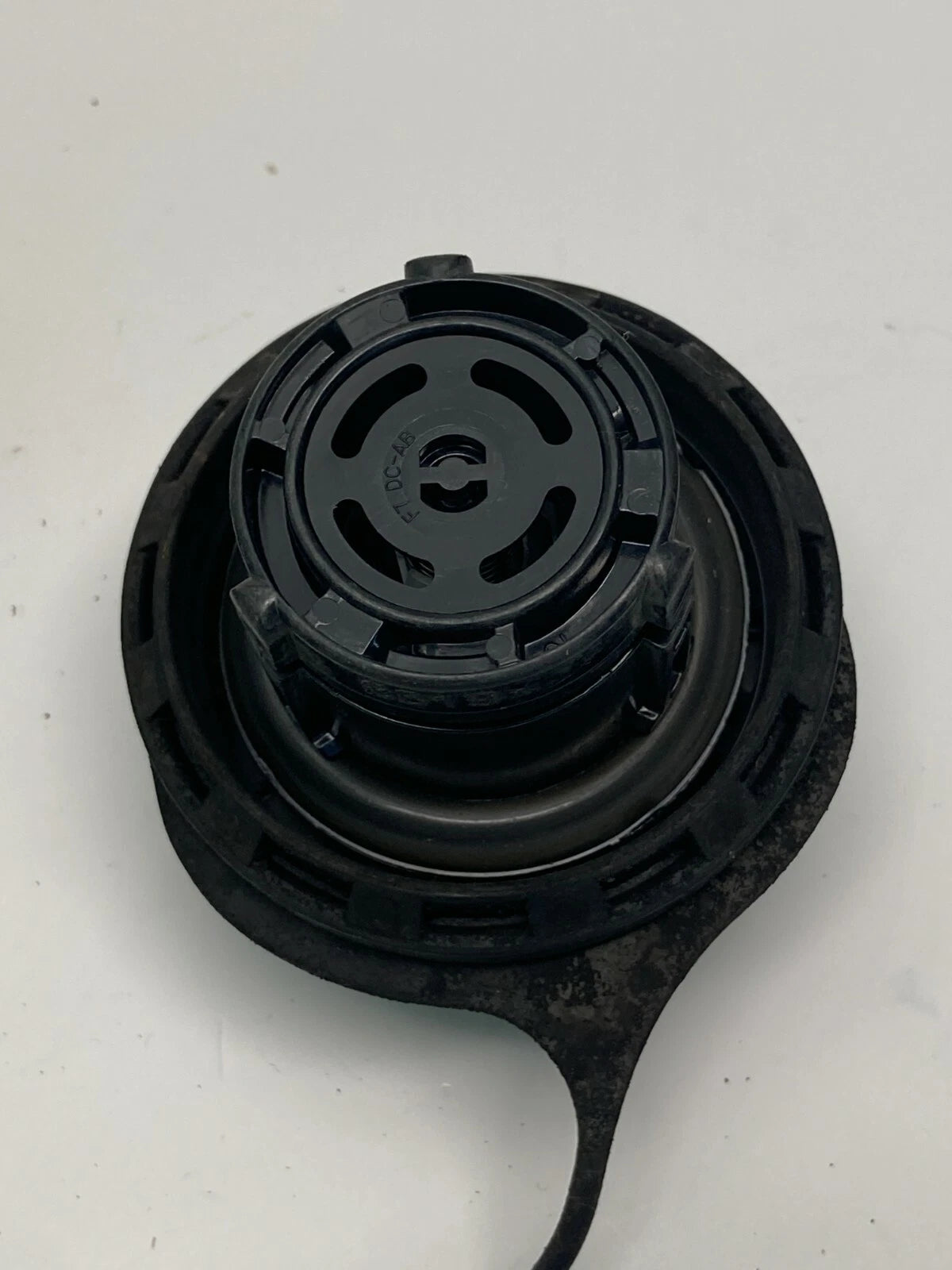 1998 1999 2000 2001 2002 2003 FORD ESCORT COUPE FUEL FILLER DOOR GAS COVER OEM
